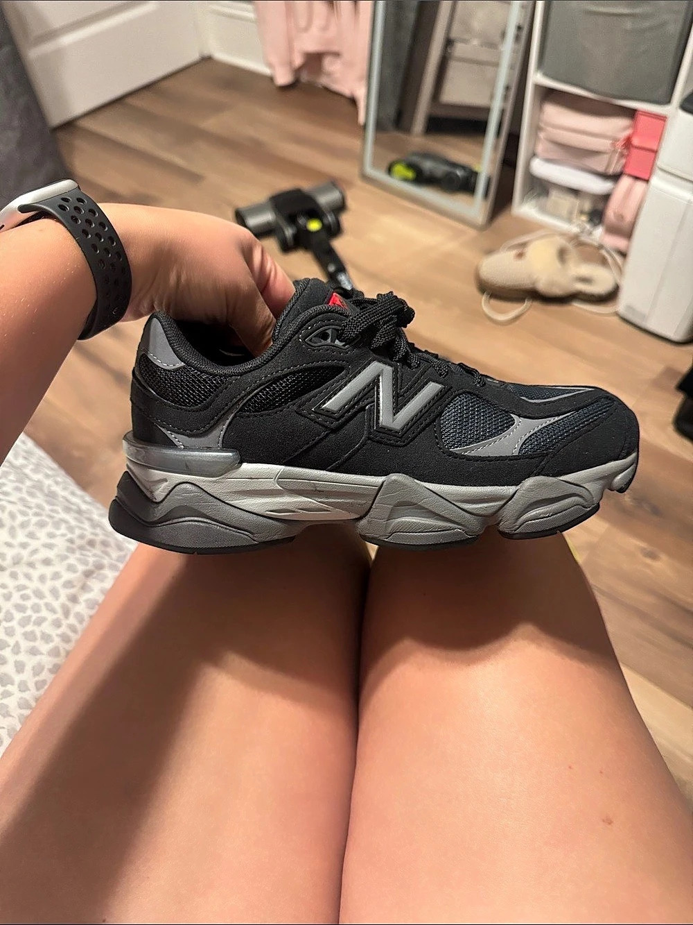 New Balance 9060 Black Gray Sneakers US 6 youth